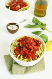 Easy Pomodoro Sauce with Zucchini Noodles