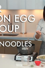 #EverydayInspiralized: Ginger Scallion and Egg Drop Zucchini Noodle Bowl