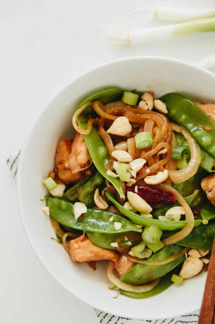 Kung Pao Chicken and Snap Peas wish Spiralized Onions