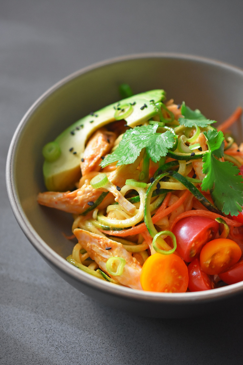 SPICY THAI CHICKEN ZOODLE SALAD