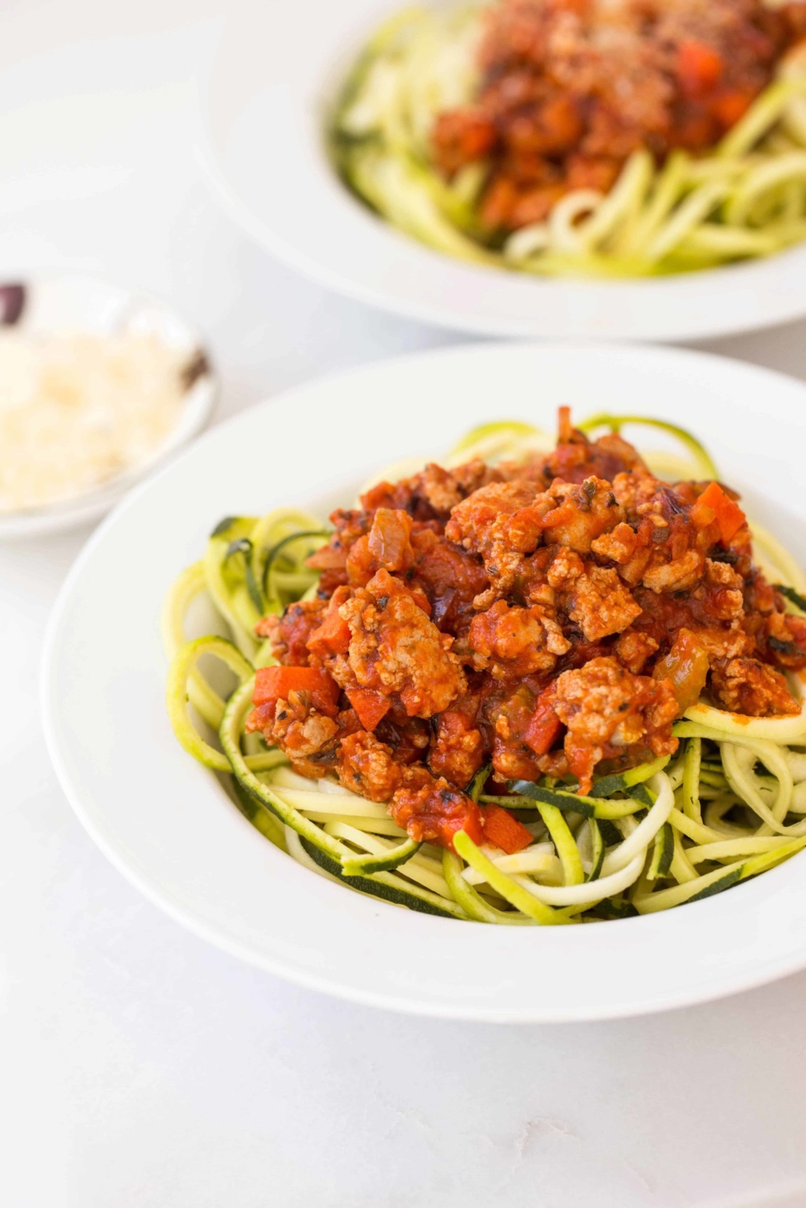 zucchini courgette noodle Bolognese low carb meal prep lunch containers easy